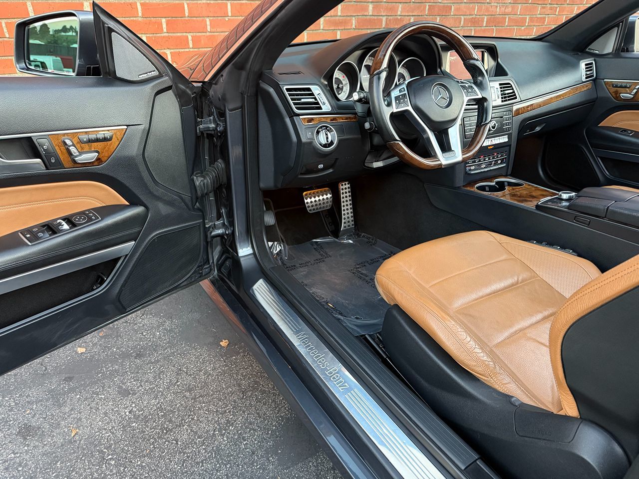 Mercedes-Benz E 550 photo 15