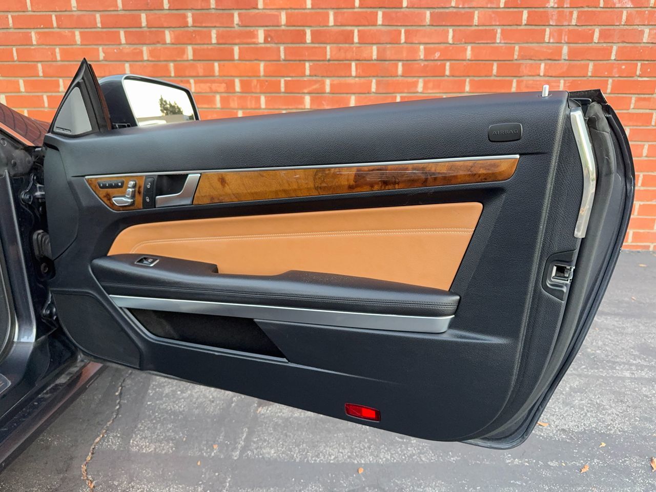 Mercedes-Benz E 550 photo 14