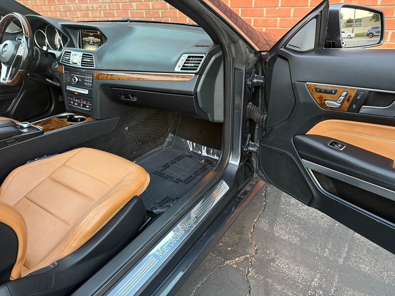 Mercedes-Benz E 550 photo 16