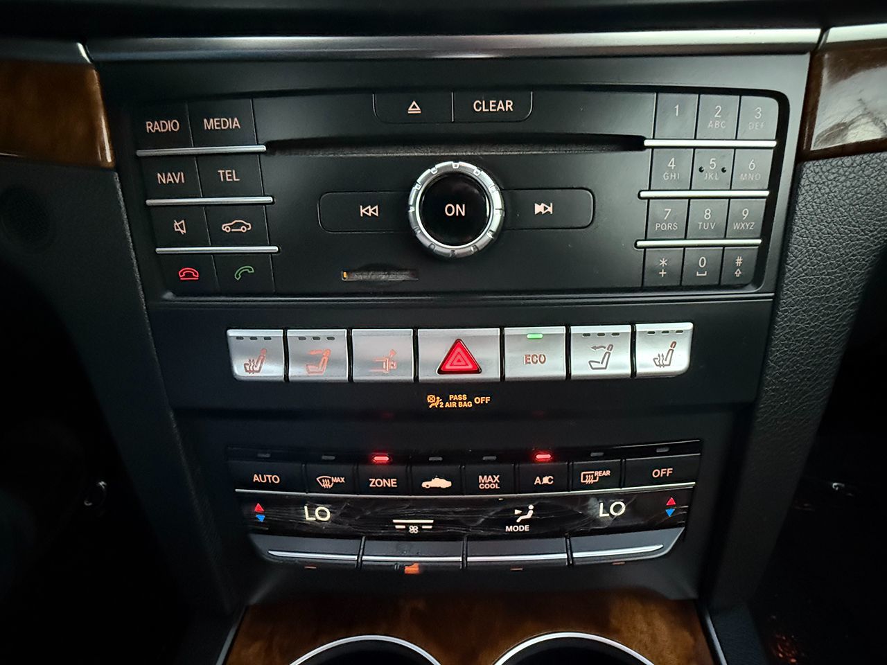 Mercedes-Benz E 550 photo 75