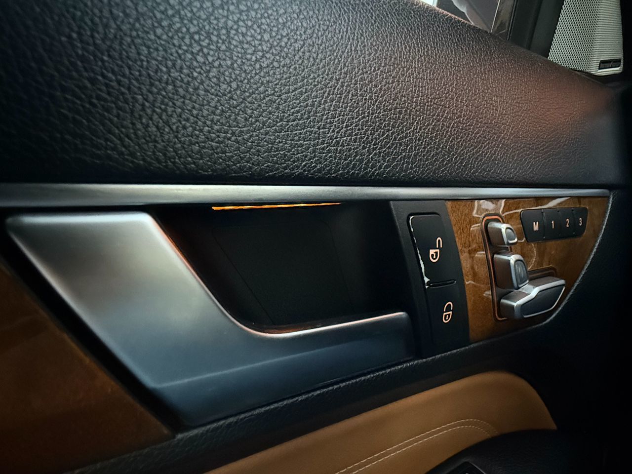 Mercedes-Benz E 550 photo 65