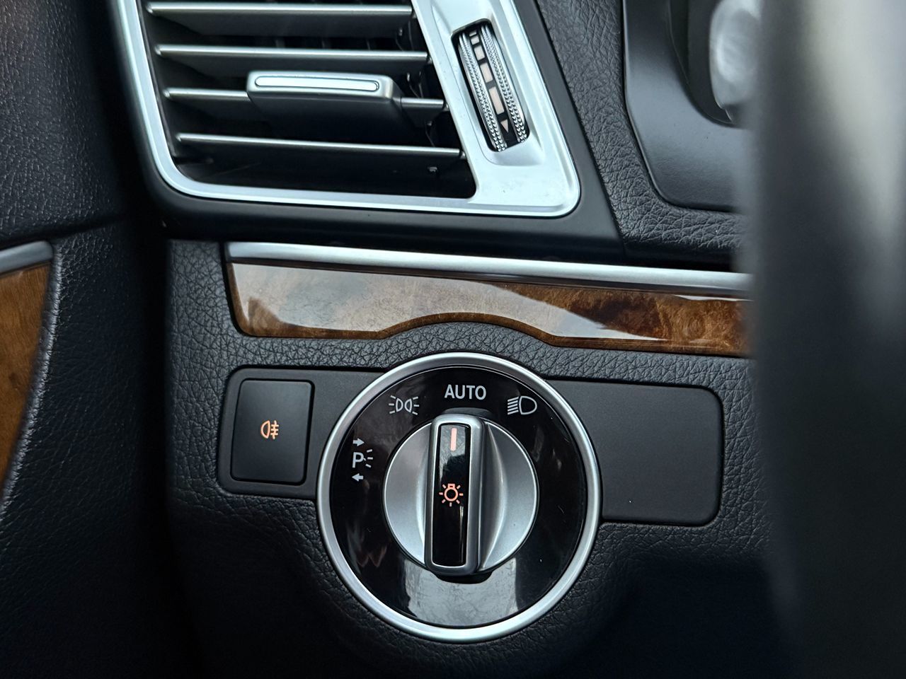 Mercedes-Benz E 550 photo 66