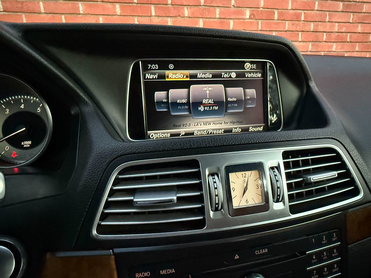 Mercedes-Benz E 550 photo 19