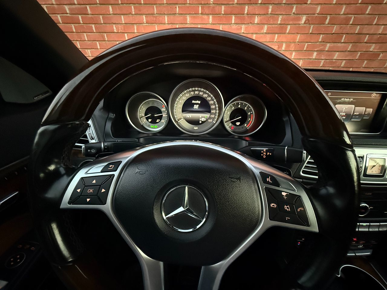 Mercedes-Benz E 550 photo 17