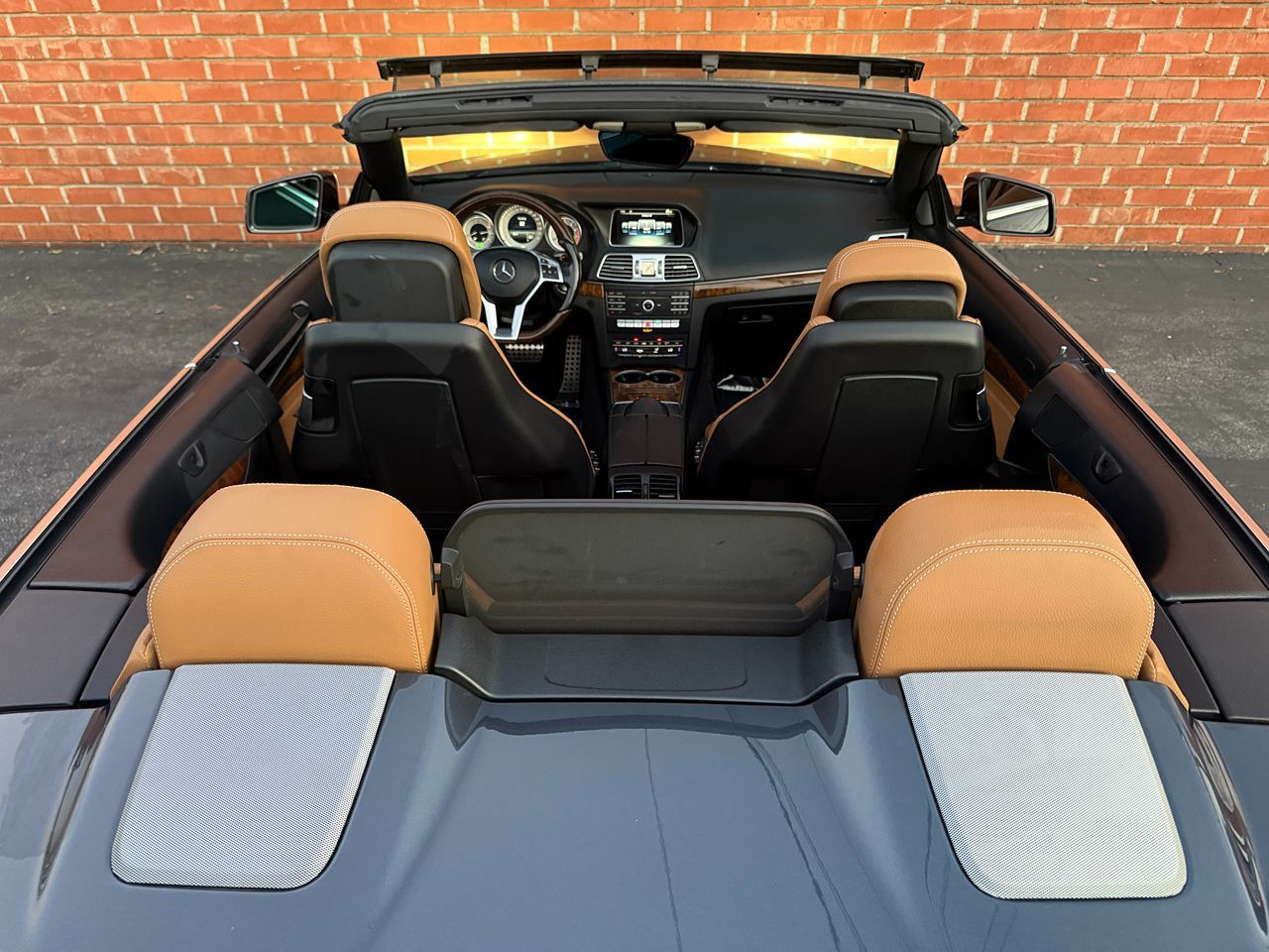 Mercedes-Benz E 550 photo 9