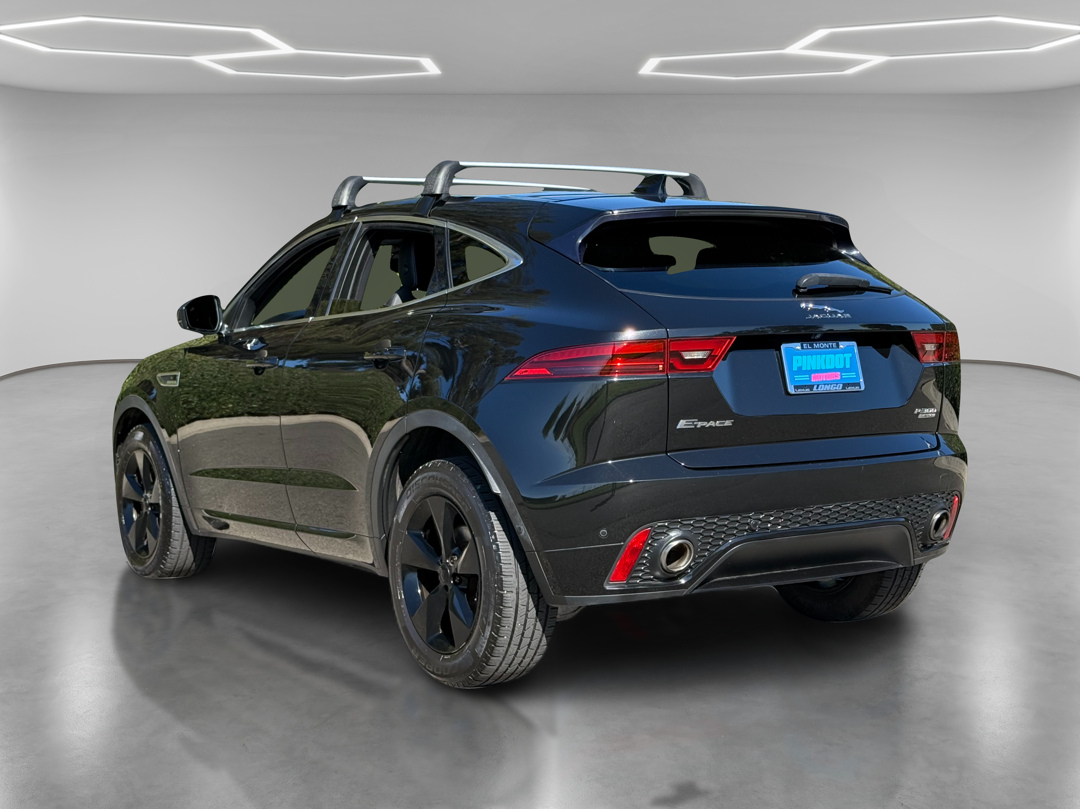 Jaguar E-PACE photo 3