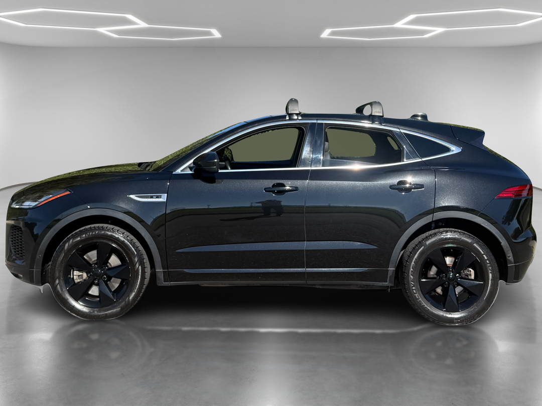 Jaguar E-PACE photo 8