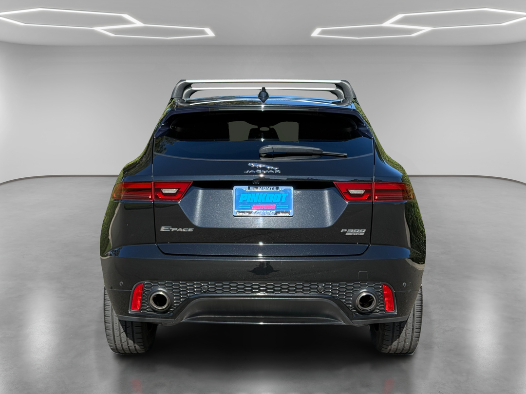 Jaguar E-PACE photo 6