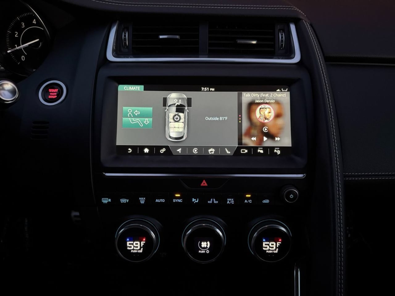 Jaguar E-PACE photo 80