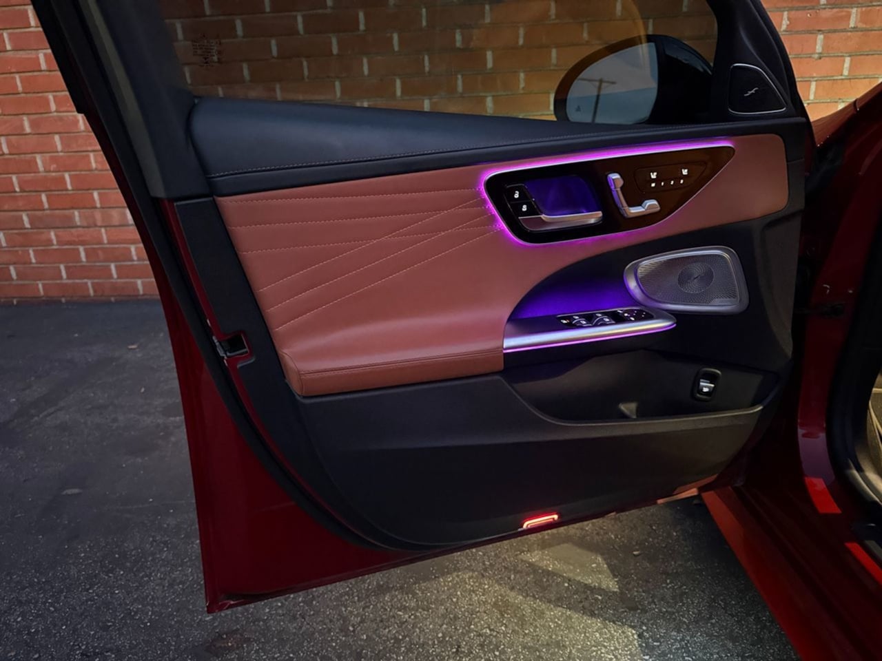 Mercedes-Benz C300 photo 57