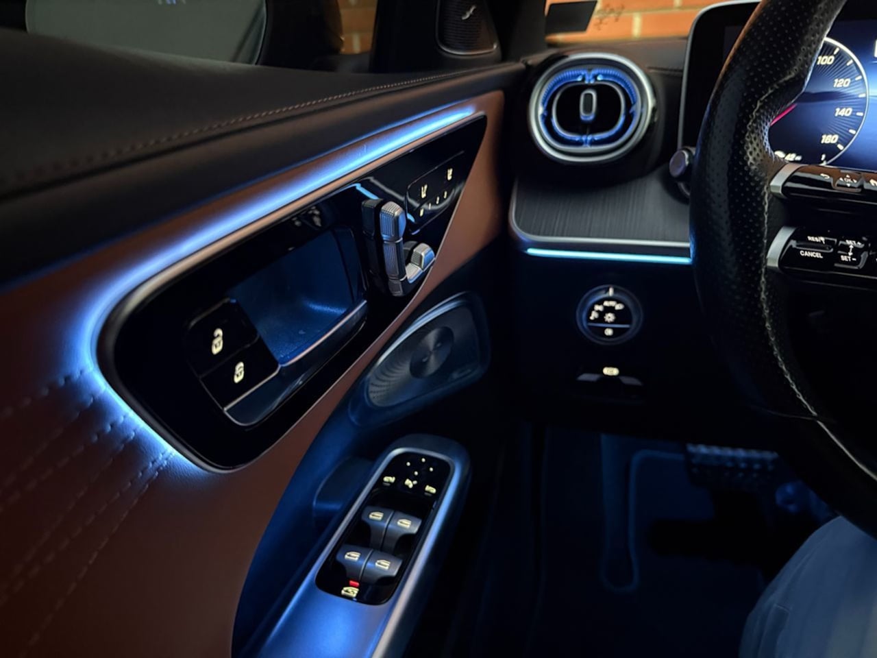 Mercedes-Benz C300 photo 10
