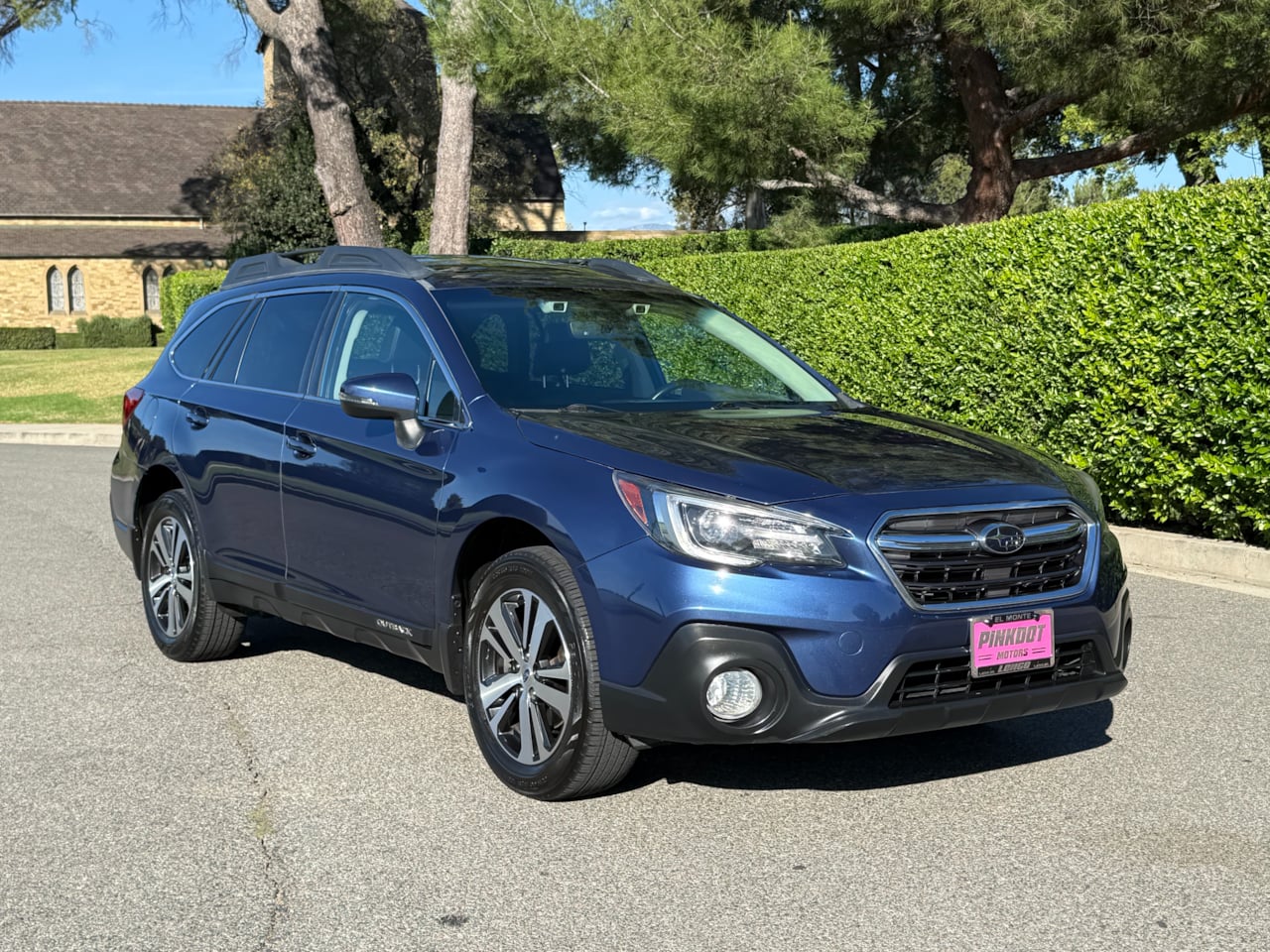 Photo 2 of this Subaru Outback