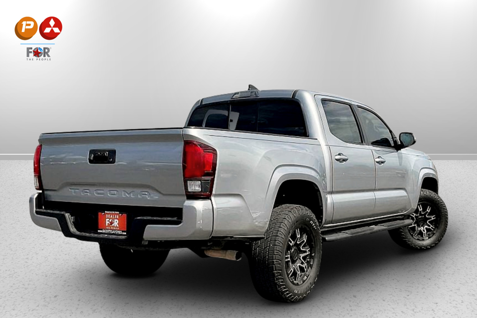2018 Toyota Tacoma SR photo 2