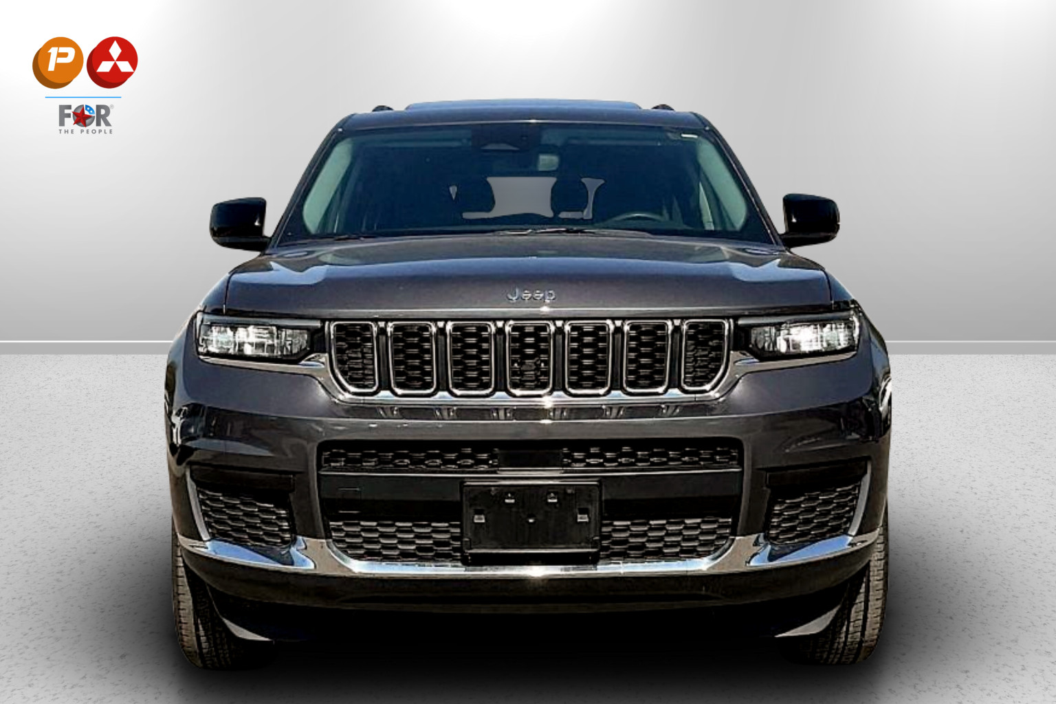 2023 Jeep Grand Cherokee Laredo Altitude photo 3