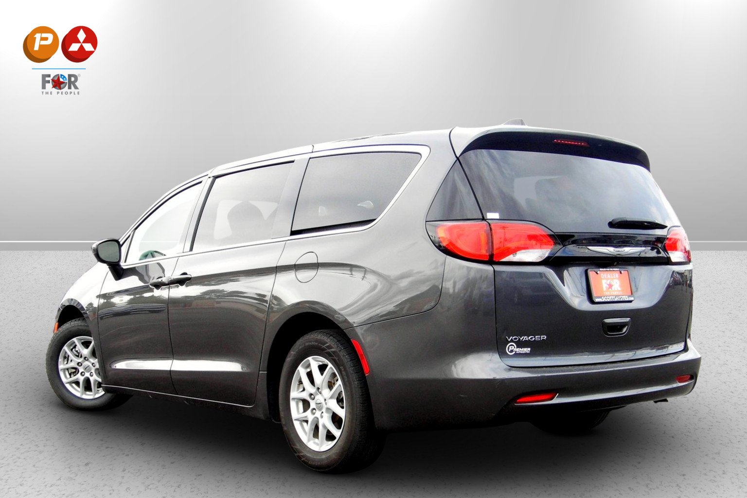2022 Chrysler Voyager LX photo 4