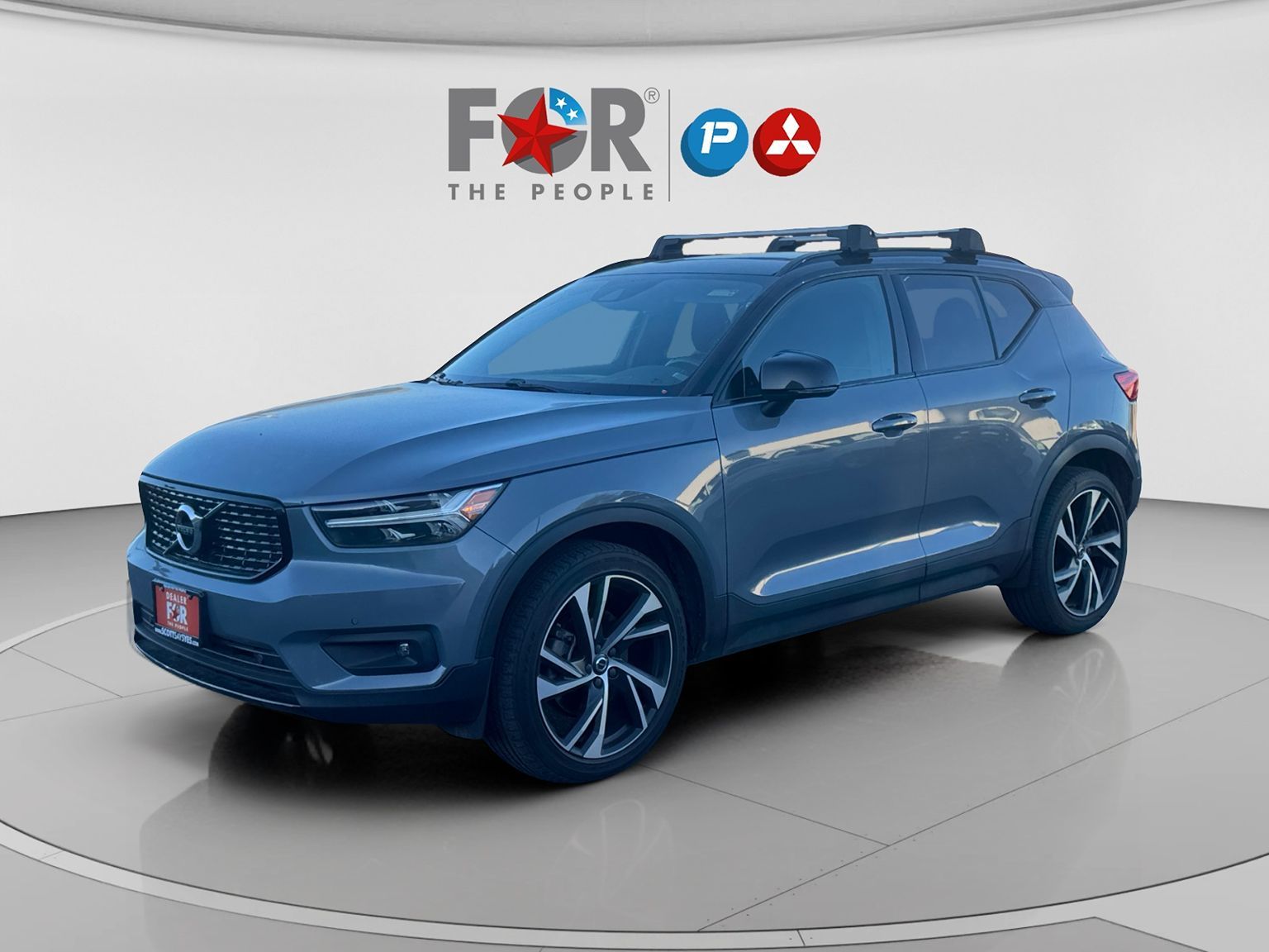 2020 Volvo XC40 T4 R-Design's photo