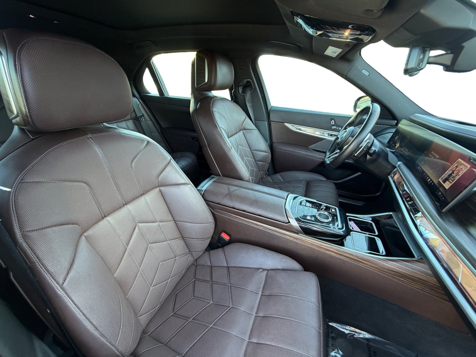2023 BMW 7 Series 740i - Photo 17