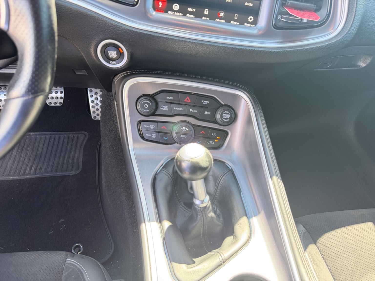 Dodge Challenger photo 15