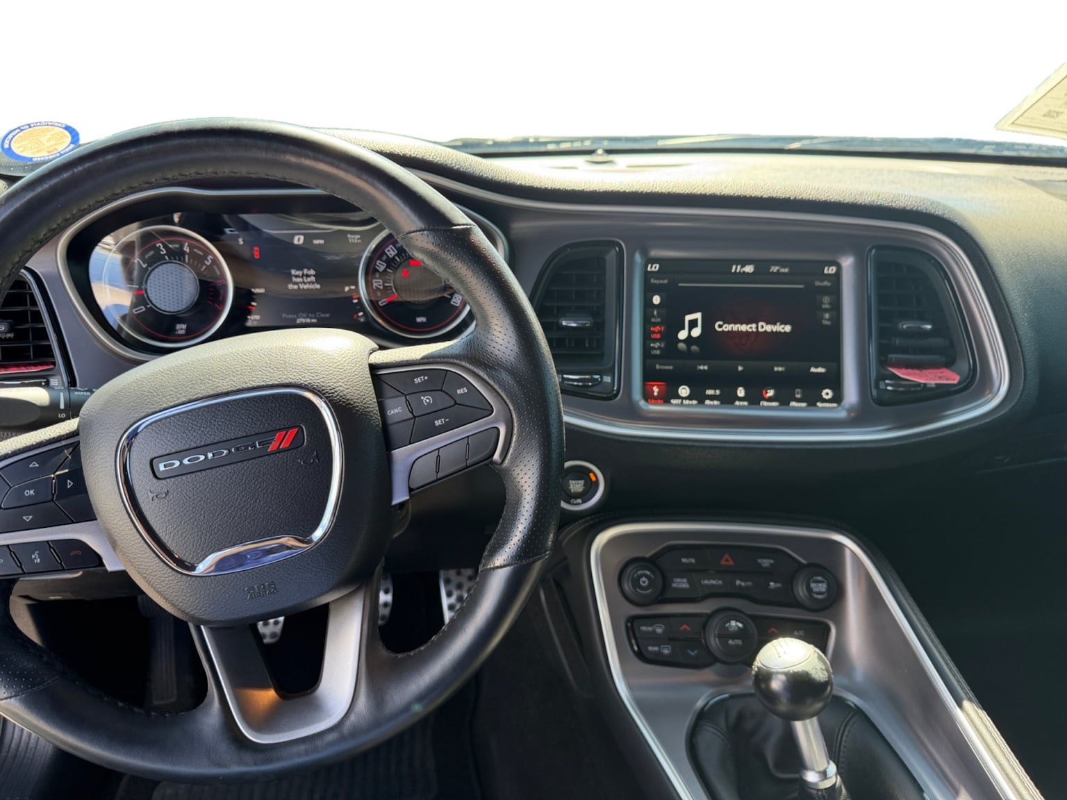 Dodge Challenger photo 12
