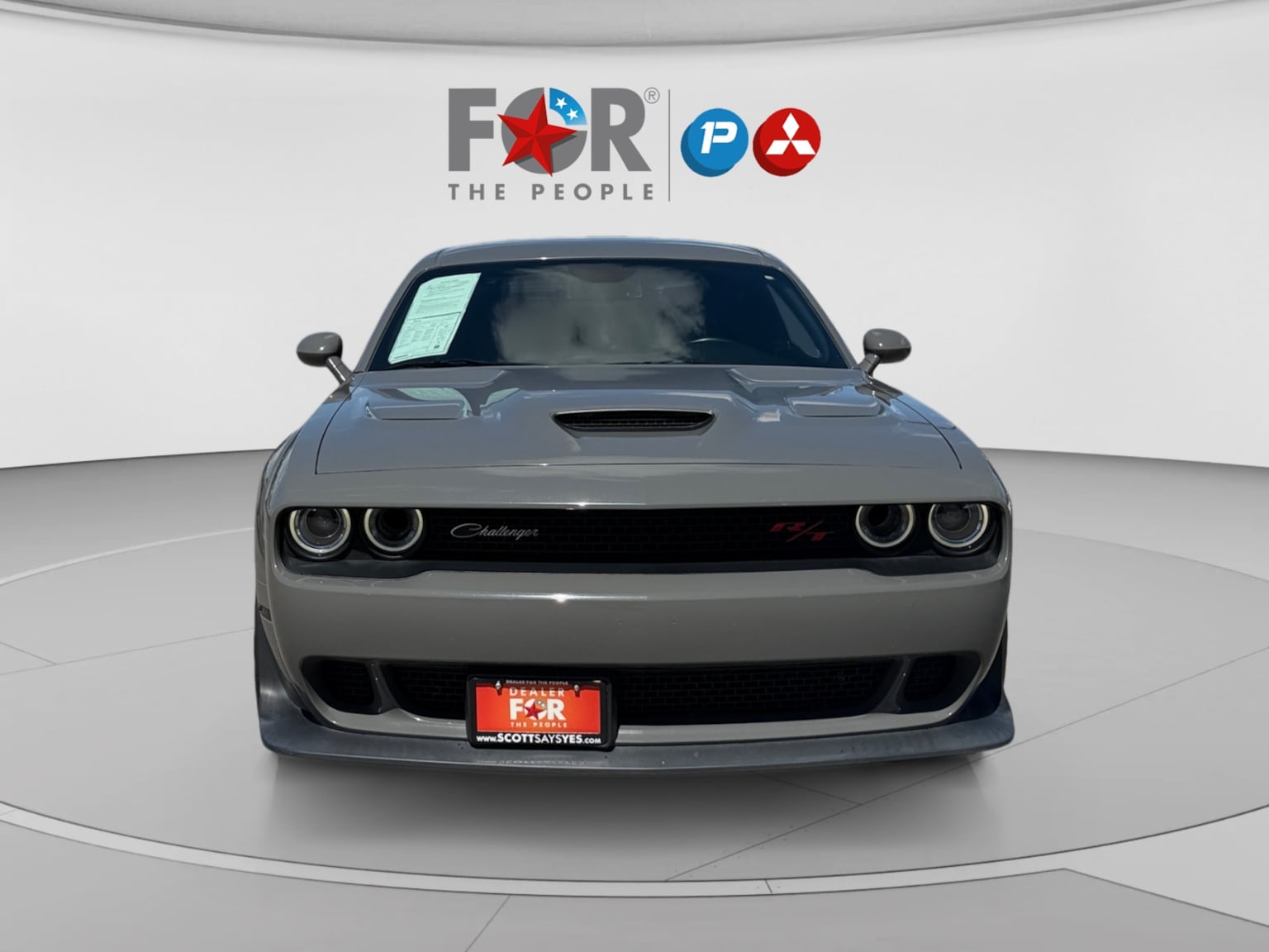 Dodge Challenger photo 8