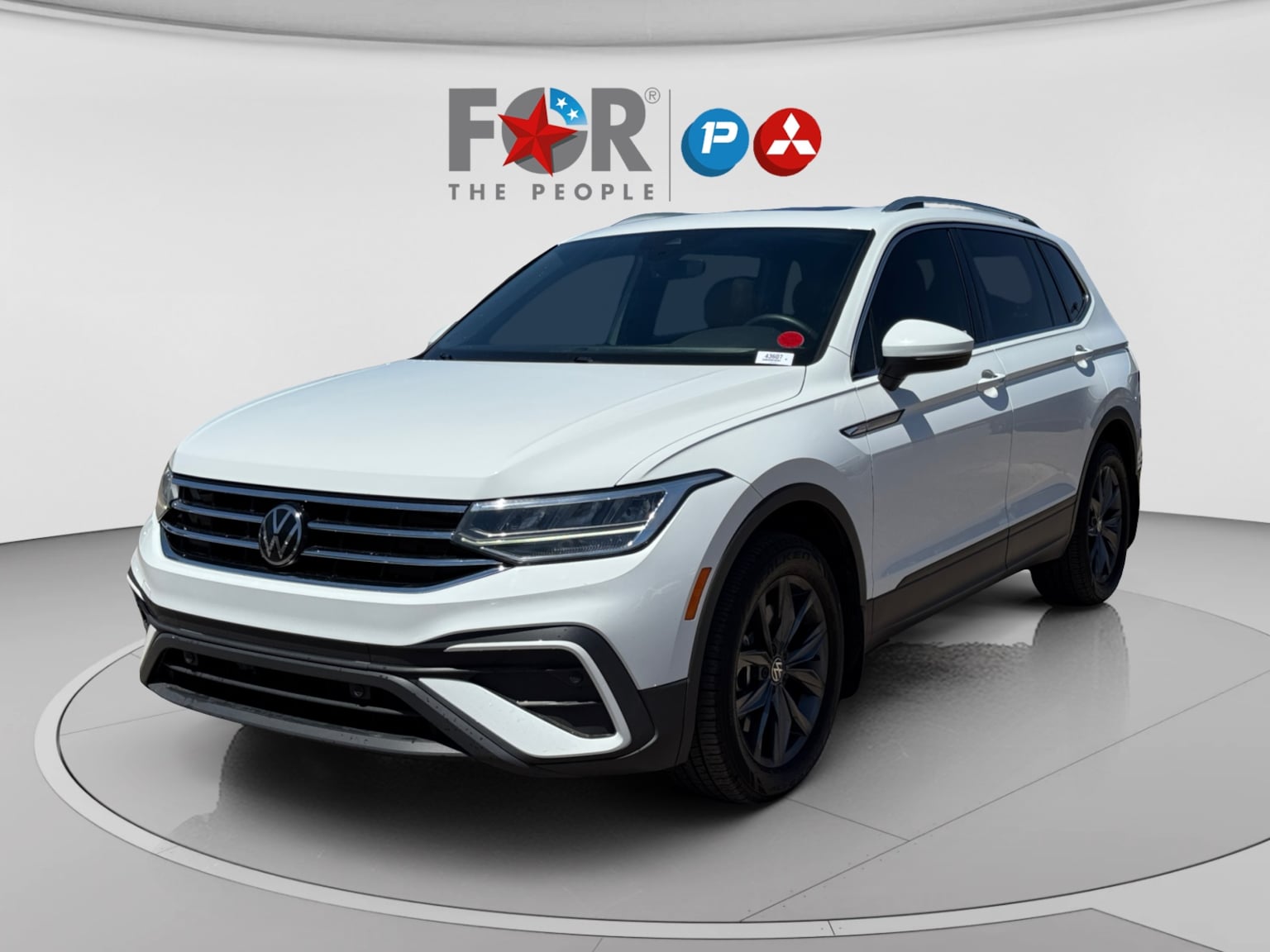 2024 Volkswagen Tiguan 2.0T SE's photo