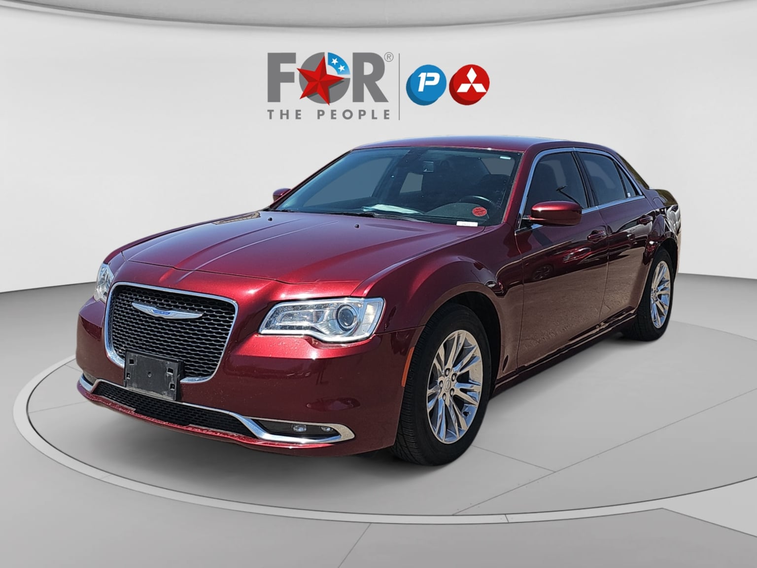 2019 Chrysler 300 Touring's photo
