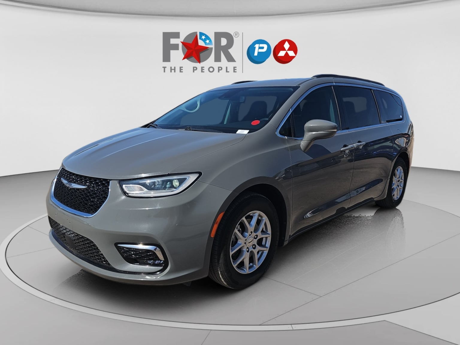 2022 Chrysler Pacifica Touring L's photo
