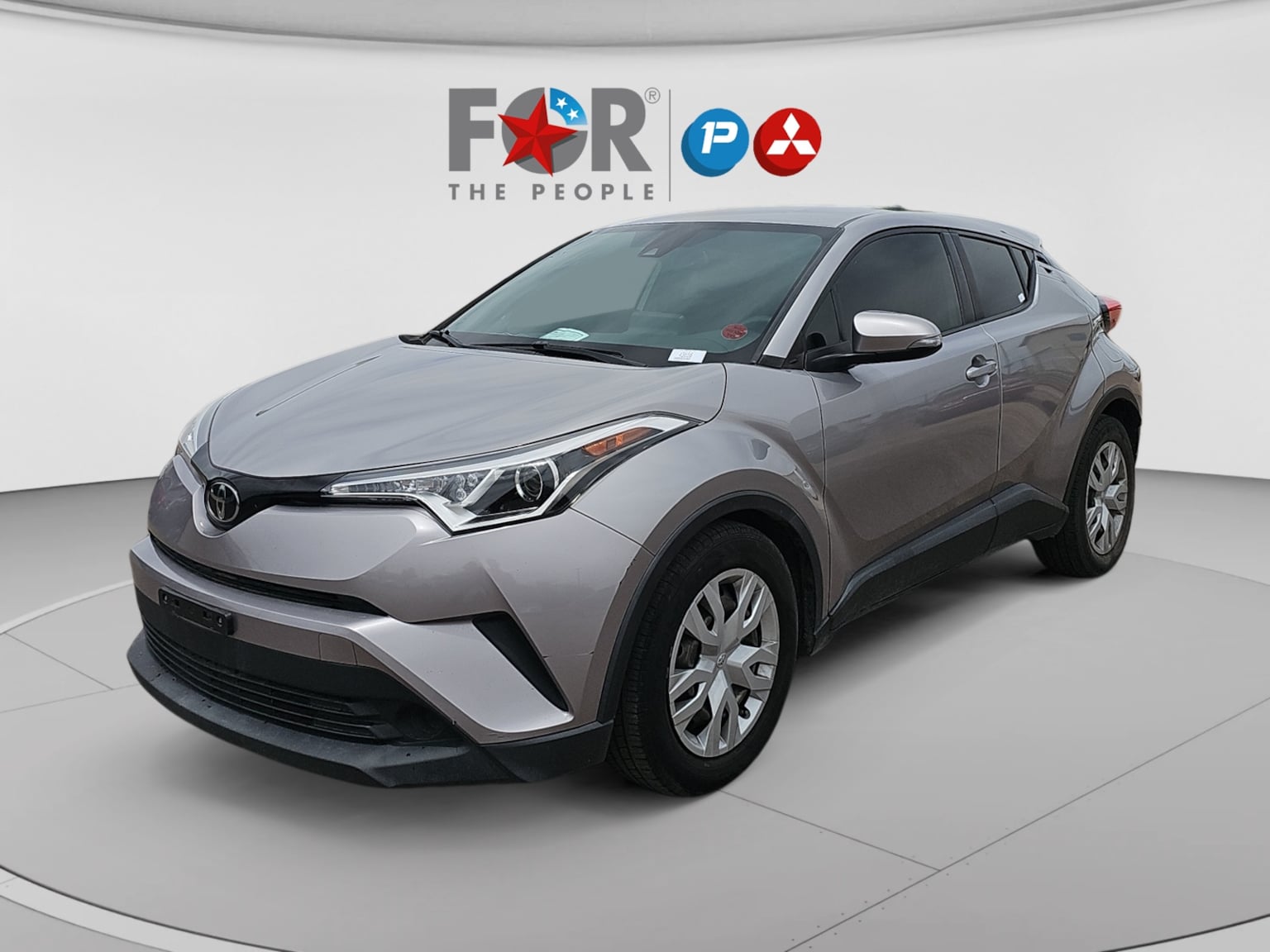 2019 Toyota C-HR LE's photo