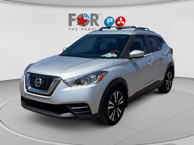 Brilliant Silver Metallic 2019 Nissan Kicks SV FWD SUV / Crossover Front-Wheel Drive Automatic