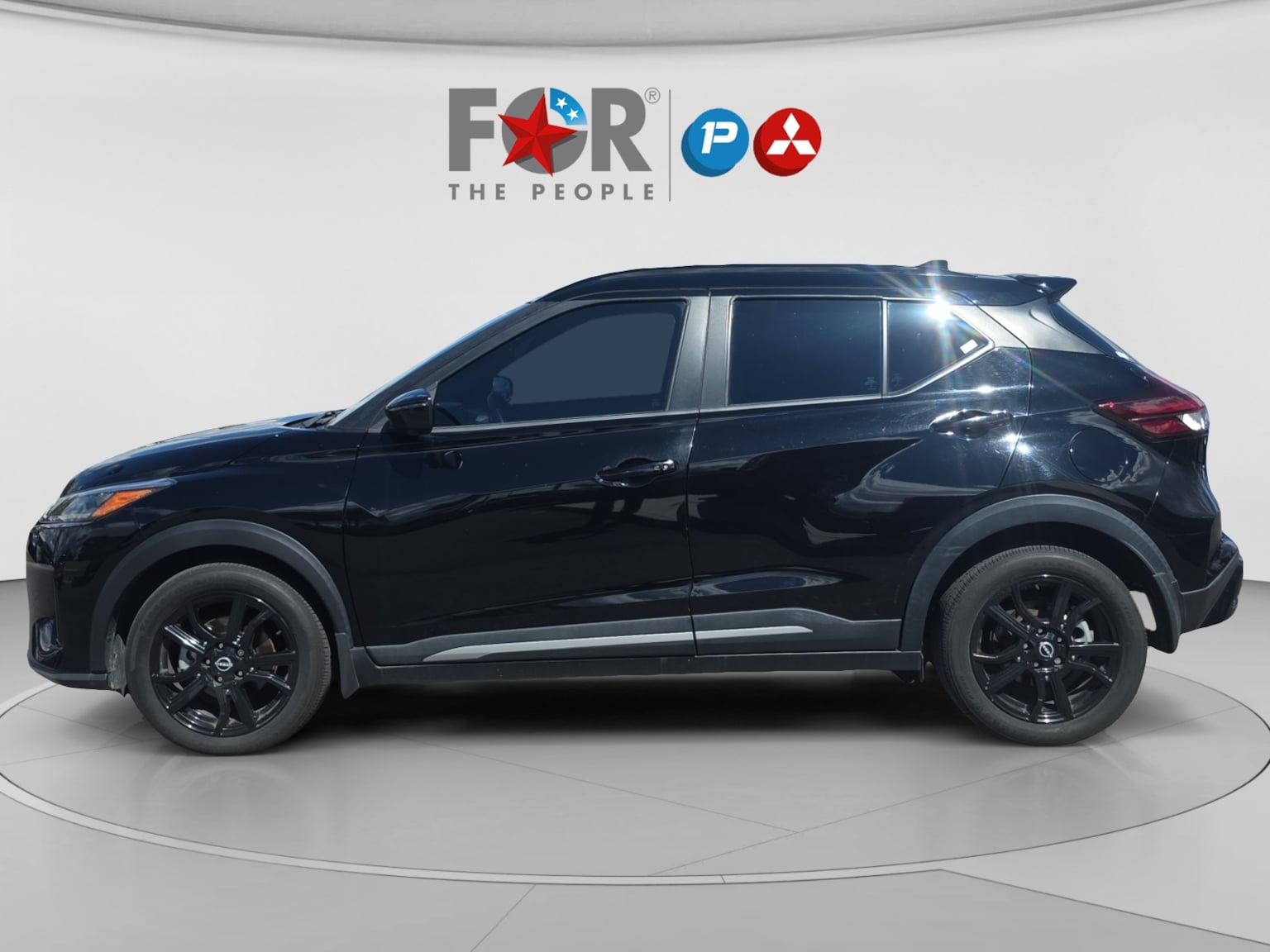 Nissan Kicks photo 2