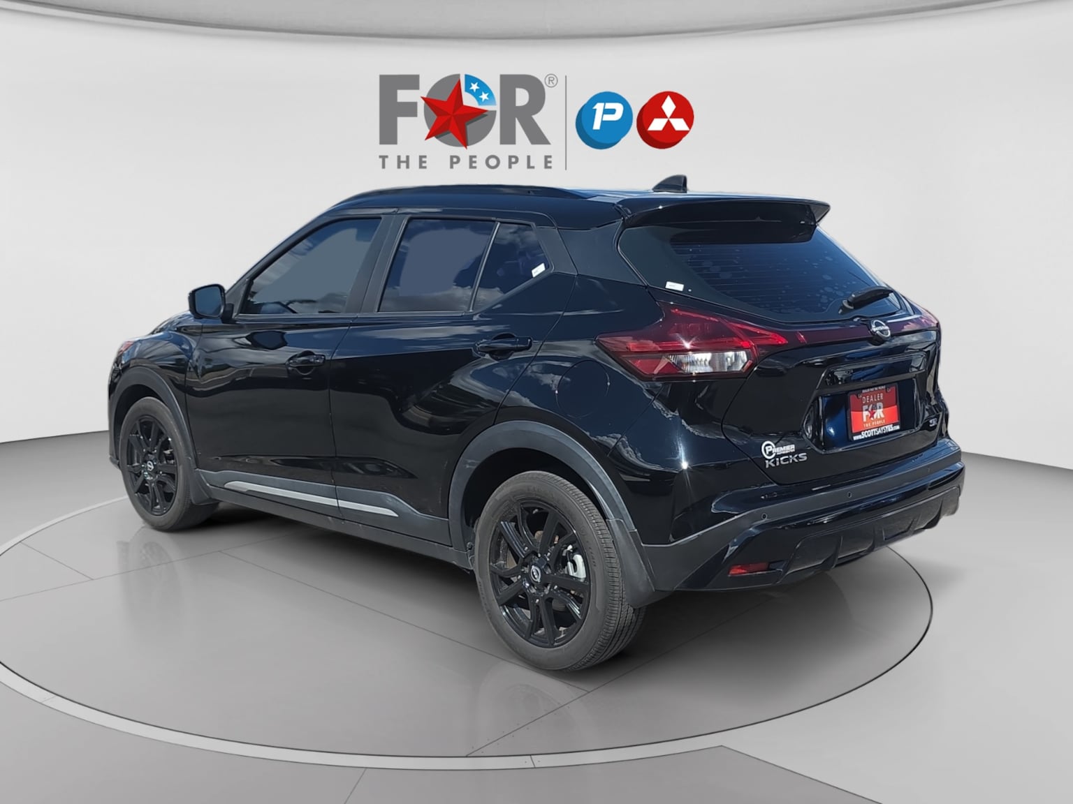 Nissan Kicks photo 3