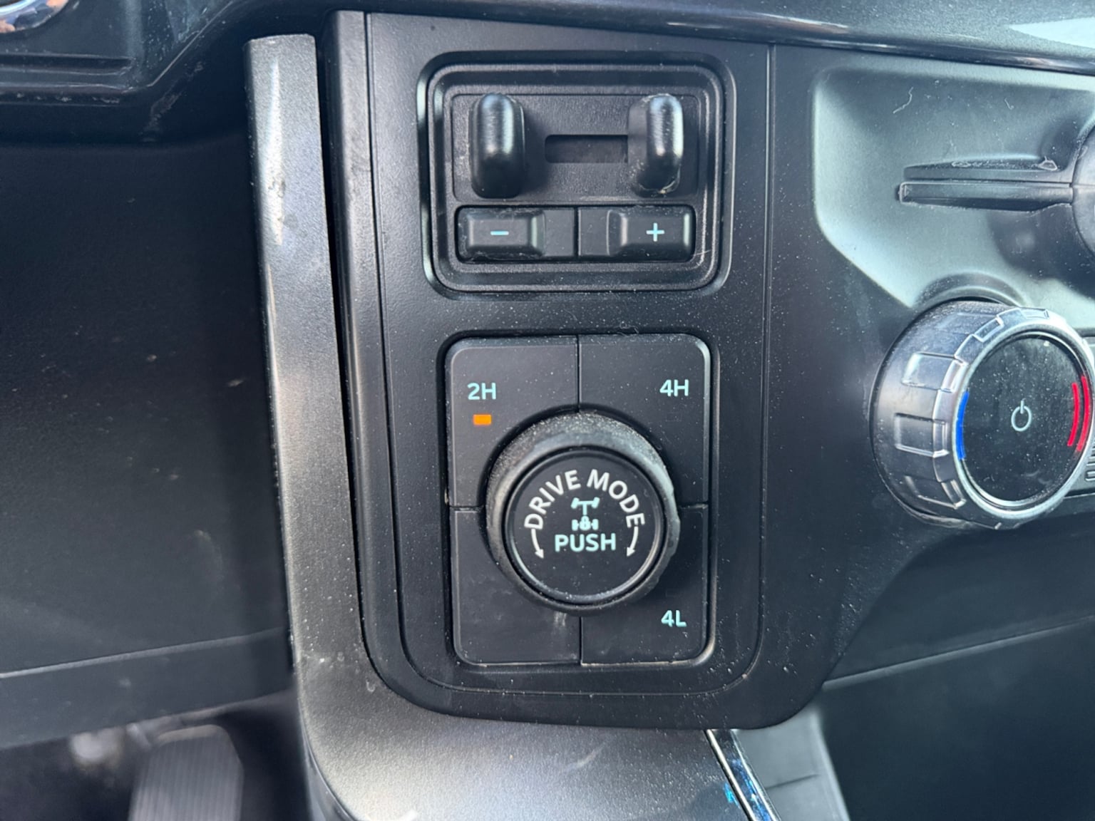 Ford F-150 photo 22