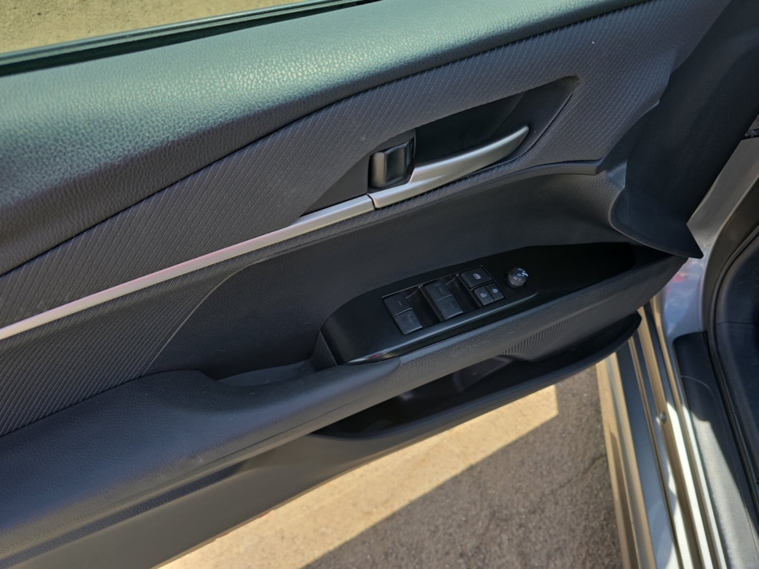 Toyota Camry photo 11