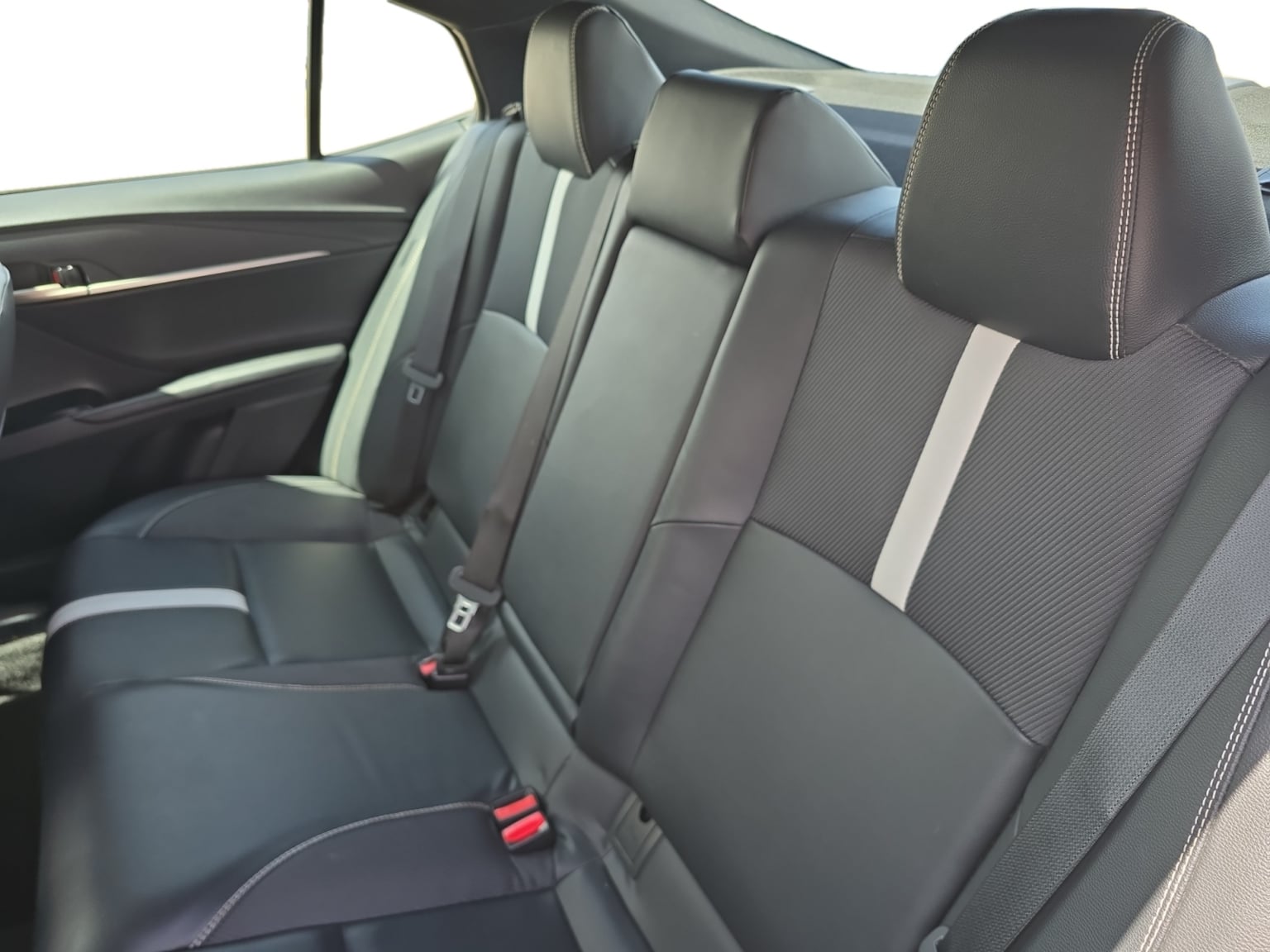 Toyota Camry photo 16