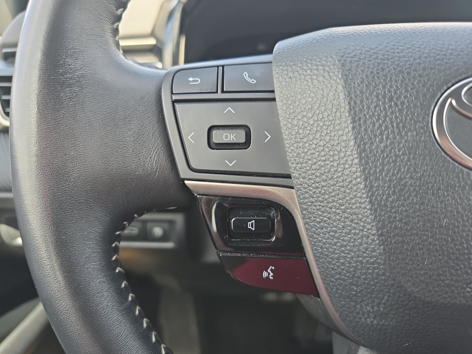 Toyota Camry photo 22