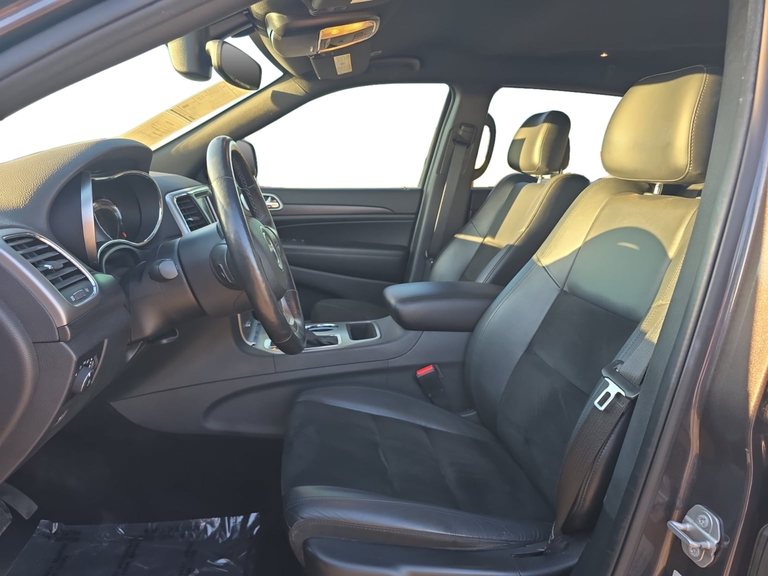 Jeep Grand Cherokee photo 10