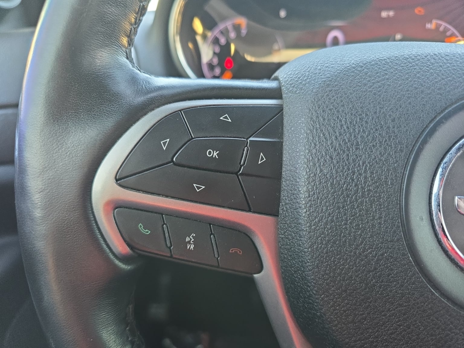 Jeep Grand Cherokee photo 22