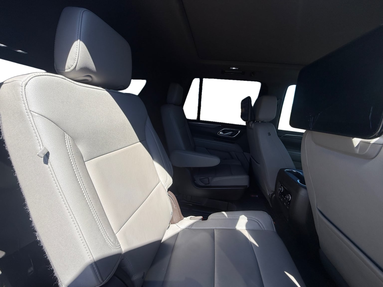 Chevrolet Tahoe photo 18