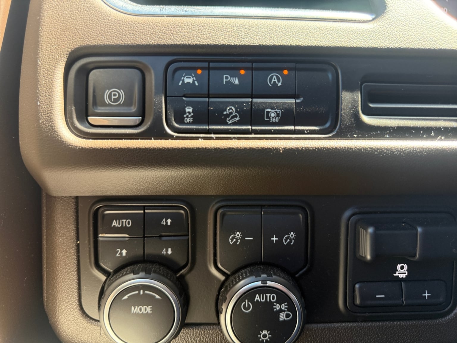 Chevrolet Tahoe photo 23