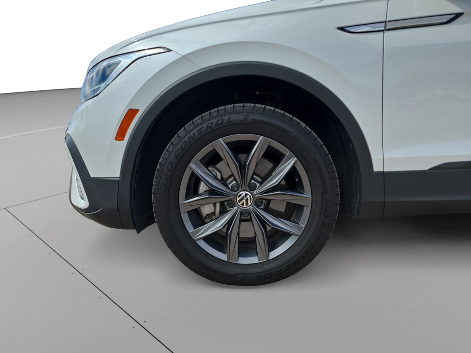 Volkswagen Tiguan photo 9