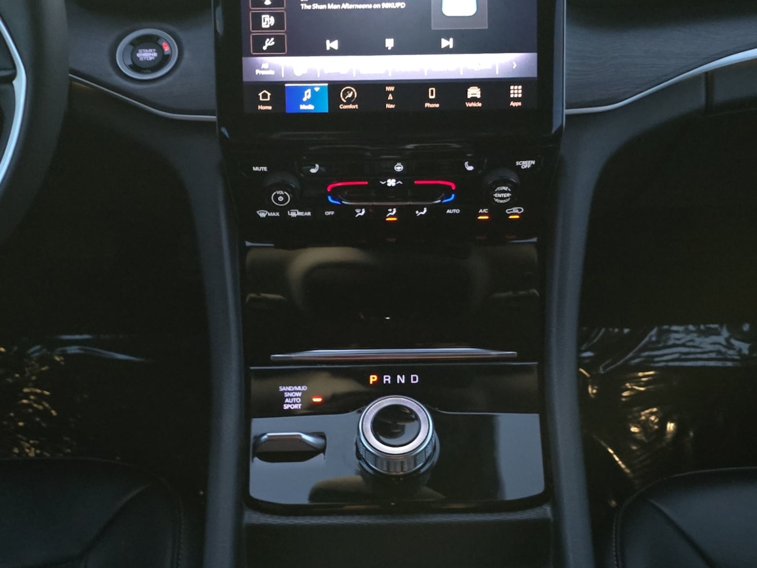 Jeep Grand Cherokee L photo 15
