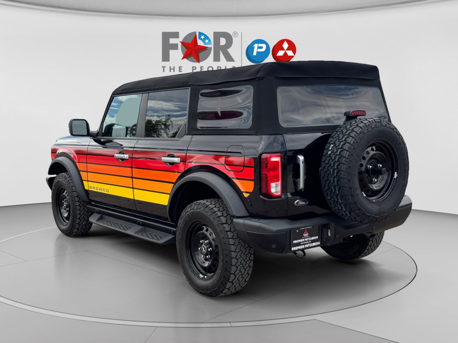 Ford Bronco photo 3