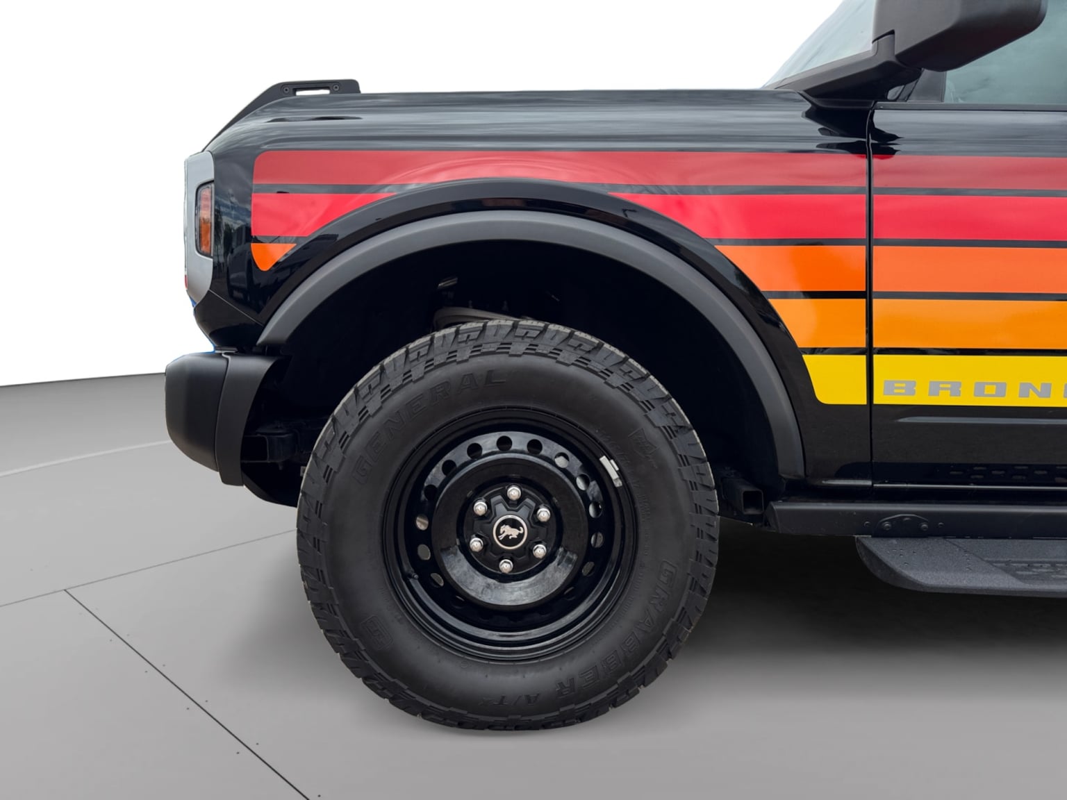 Ford Bronco photo 9
