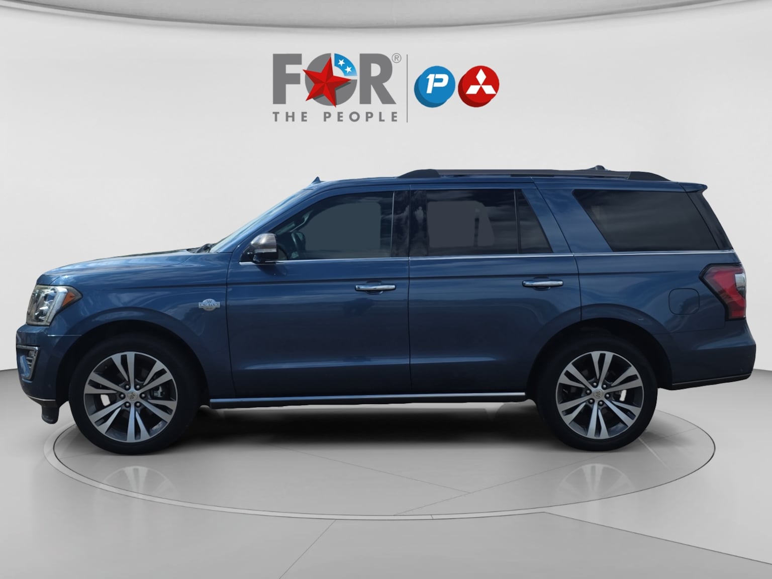 Ford Expedition photo 2