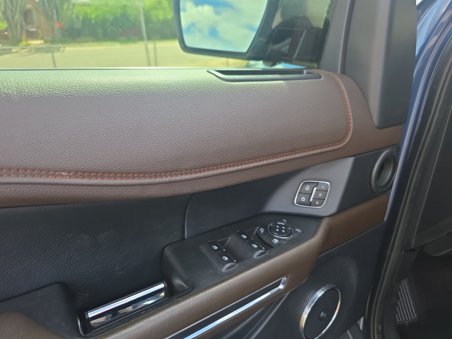 Ford Expedition photo 11