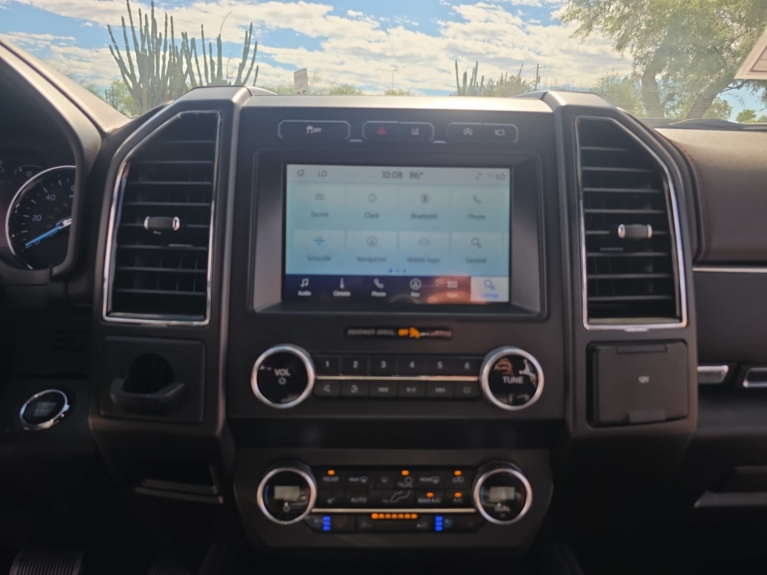Ford Expedition photo 20
