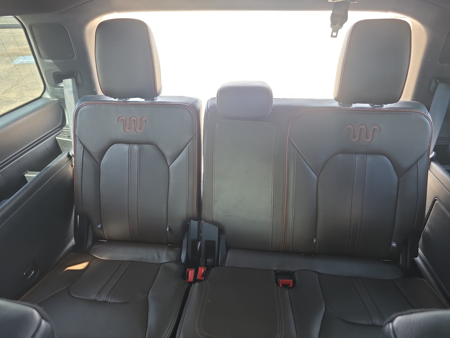 Ford Expedition photo 21