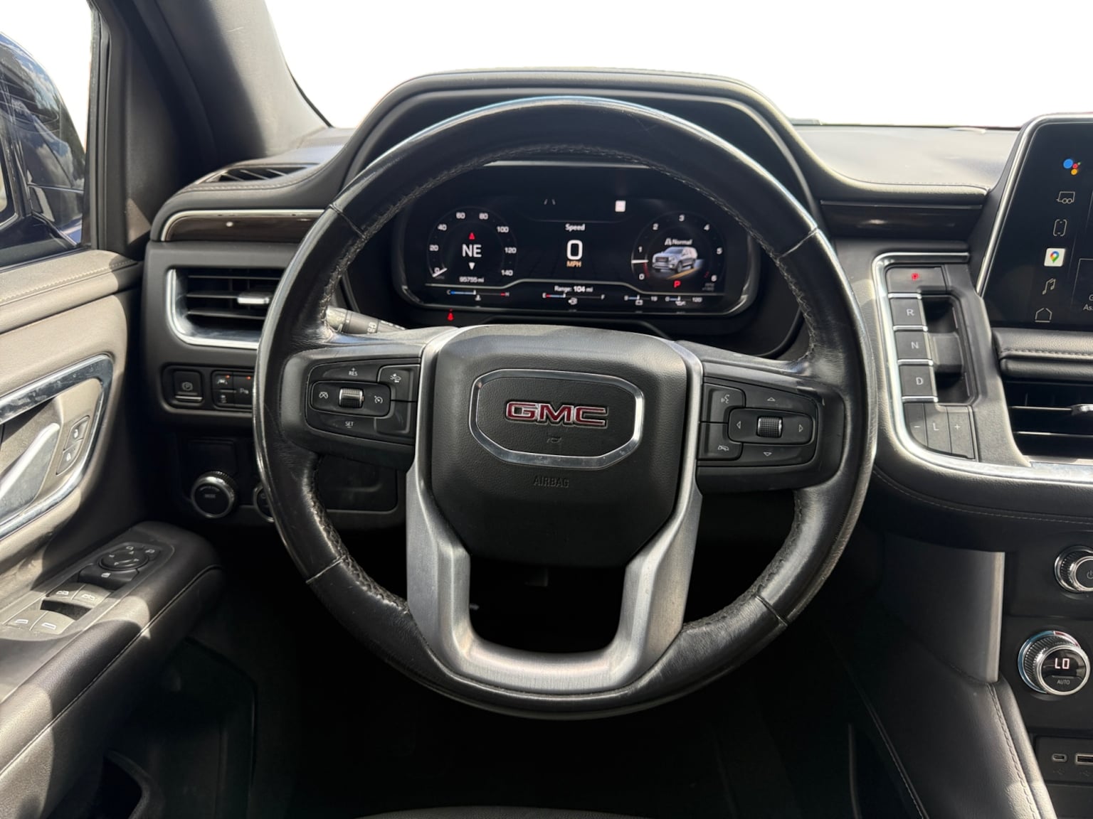 GMC Yukon XL photo 13
