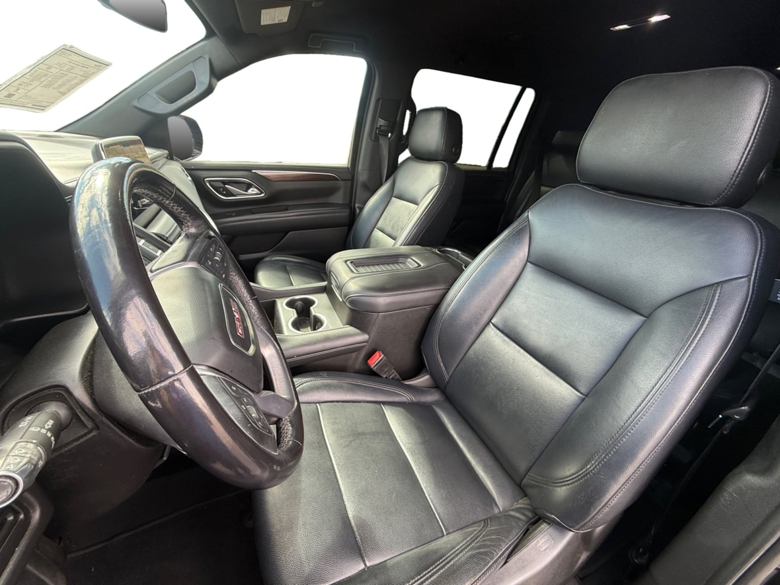 GMC Yukon XL photo 10