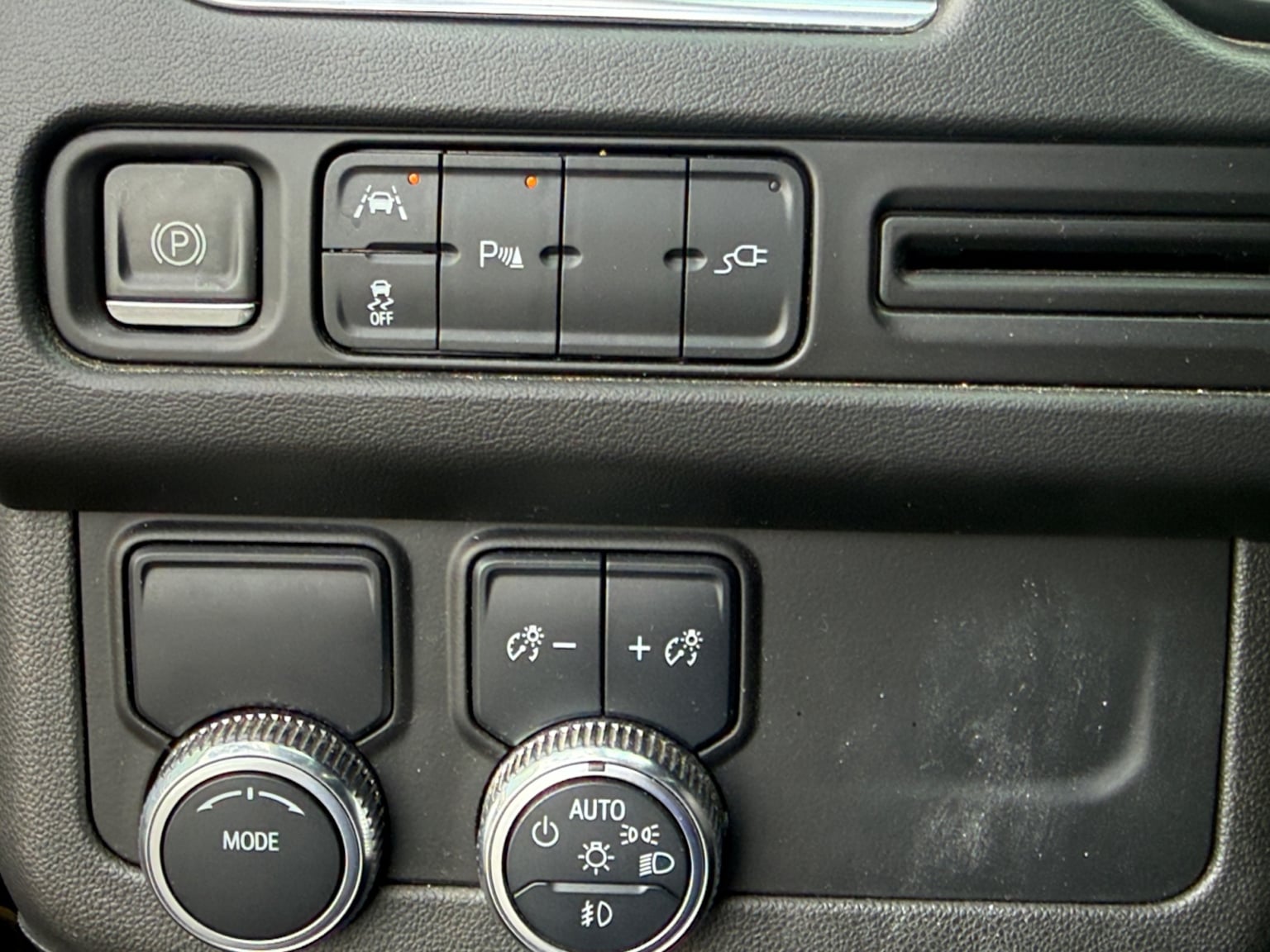 GMC Yukon XL photo 22